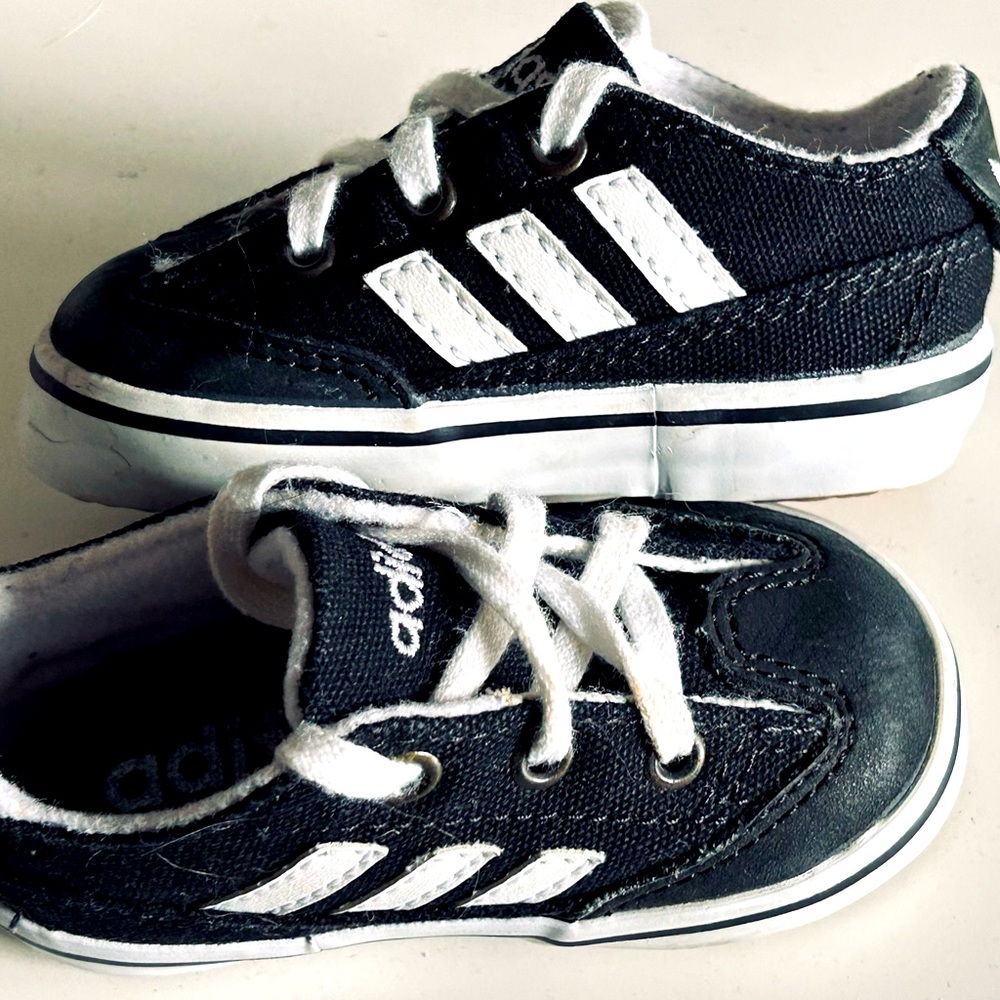 ADIDAS baby ADIFIT black shoes in like new condition size 3K